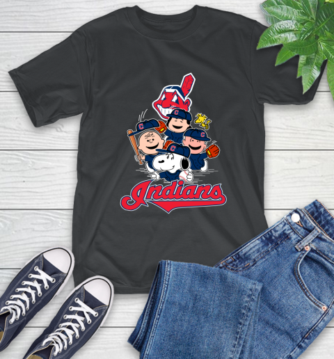 MLB Cleveland Indians Snoopy Charlie Brown Woodstock The Peanuts Movie Baseball T Shirt_000 T-Shirt