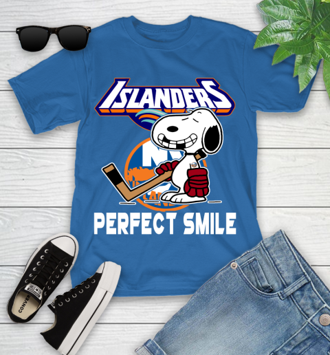 NHL New York Islanders Snoopy Perfect Smile The Peanuts Movie Hockey T Shirt Youth T-Shirt 12