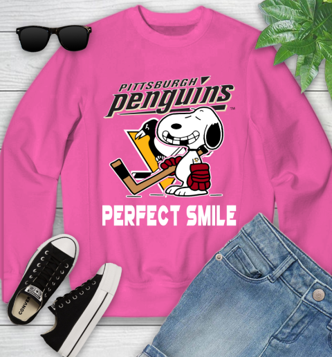 SmileteesSports Funny Penguin Playing ice Hockey Cartoon Sweatshirt