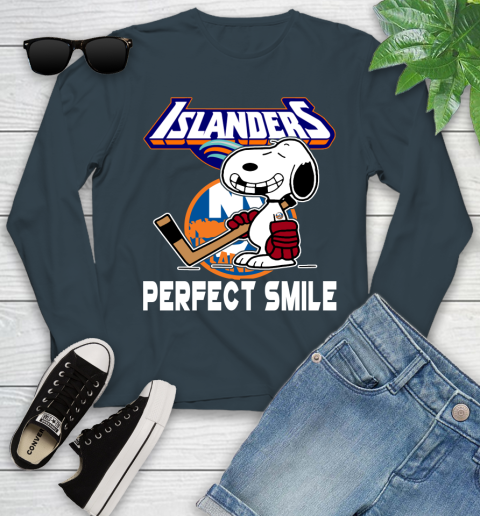 NHL New York Islanders Snoopy Perfect Smile The Peanuts Movie Hockey T Shirt Youth Long Sleeve 9