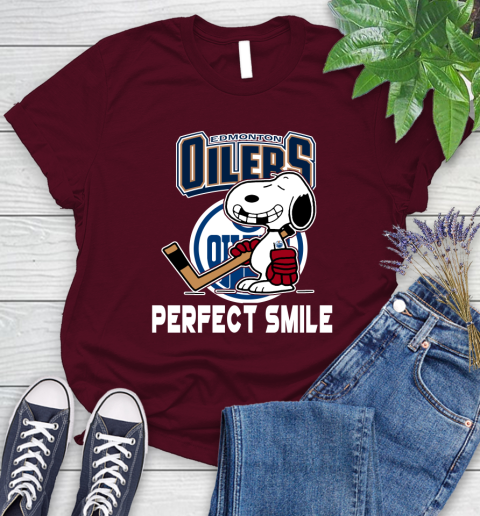 NHL Detroit Red Wings Snoopy Perfect Smile The Peanuts Movie Hockey T Shirt Women's T-Shirt 7