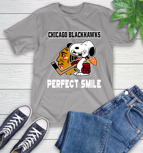 NHL Chicago Blackhawks Snoopy Perfect Smile The Peanuts Movie Hockey T Shirt T-Shirt 18