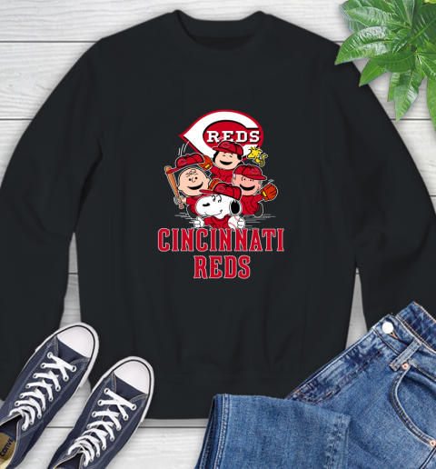 MLB Cincinnati Reds Snoopy Charlie Brown Woodstock The Peanuts Movie Baseball T Shirt_000 Sweatshirt