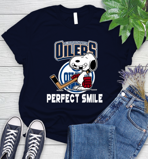 NHL Detroit Red Wings Snoopy Perfect Smile The Peanuts Movie Hockey T Shirt Women's T-Shirt 2