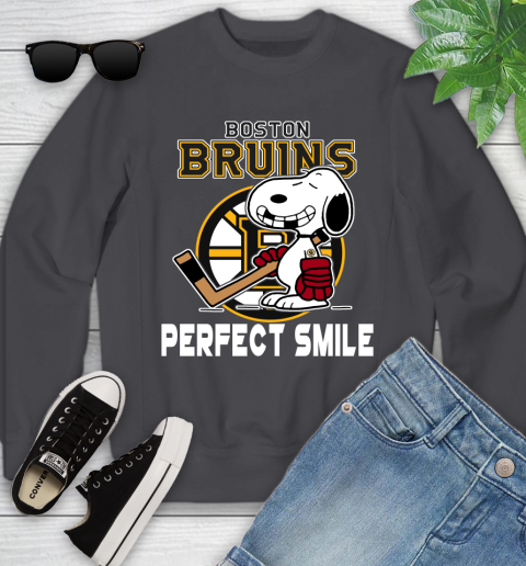 NHL Boston Bruins Snoopy Perfect Smile The Peanuts Movie Hockey T Shirt Youth Sweatshirt 5