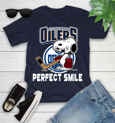 NHL Detroit Red Wings Snoopy Perfect Smile The Peanuts Movie Hockey T Shirt Youth T-Shirt 2