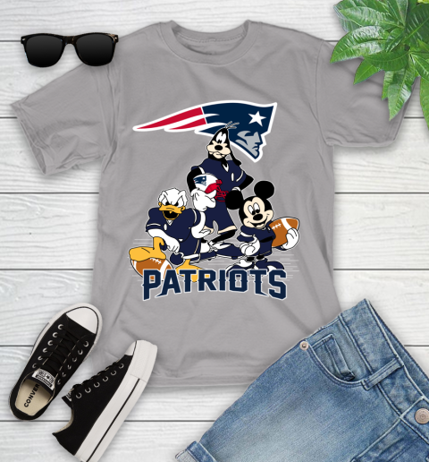 NFL New England Patriots Mickey Mouse Donald Duck Goofy Football Shirt Youth T-Shirt 4