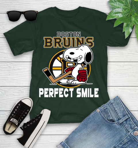 NHL Boston Bruins Snoopy Perfect Smile The Peanuts Movie Hockey T Shirt Youth T-Shirt 5
