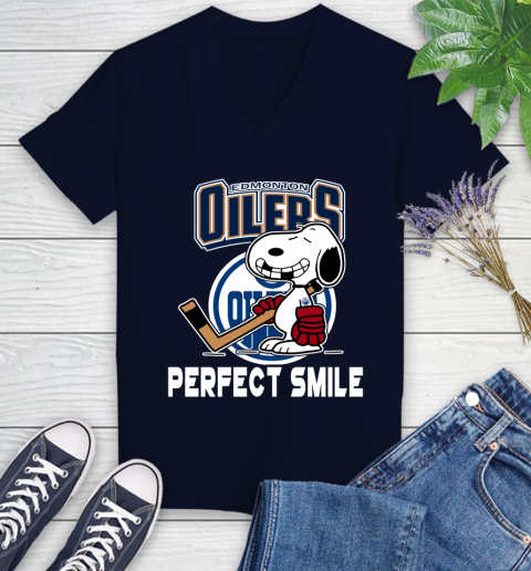 NHL Detroit Red Wings Snoopy Perfect Smile The Peanuts Movie Hockey T Shirt Women's V-Neck T-Shirt 2