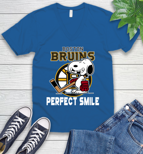 NHL Boston Bruins Snoopy Perfect Smile The Peanuts Movie Hockey T Shirt V-Neck T-Shirt 5