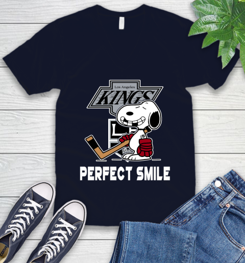 NHL Los Angeles Kings Snoopy Perfect Smile The Peanuts Movie Hockey T Shirt V-Neck T-Shirt 2