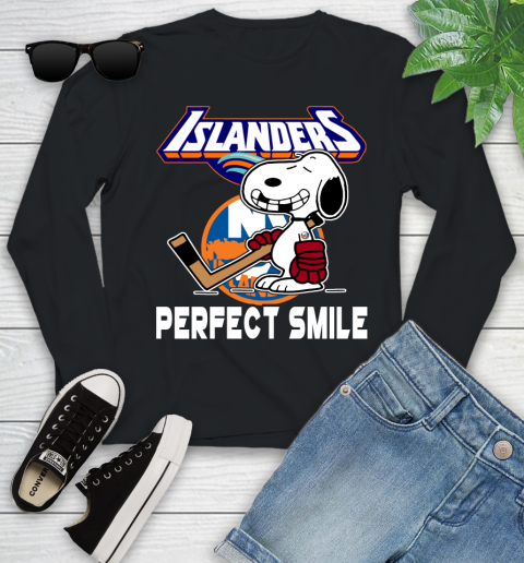 NHL New York Islanders Snoopy Perfect Smile The Peanuts Movie Hockey T Shirt Youth Long Sleeve