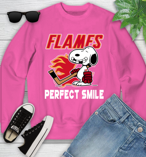 NHL Calgary Flames Snoopy Perfect Smile The Peanuts Movie Hockey T Shirt Youth Sweatshirt 6