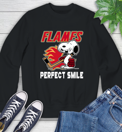 NHL Calgary Flames Snoopy Perfect Smile The Peanuts Movie Hockey T Shirt Sweatshirt