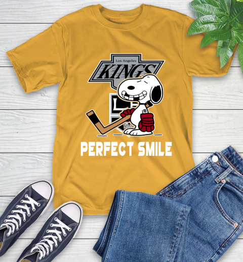 NHL Los Angeles Kings Snoopy Perfect Smile The Peanuts Movie Hockey T Shirt T-Shirt 2