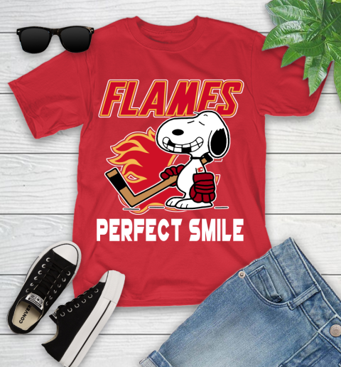 NHL Calgary Flames Snoopy Perfect Smile The Peanuts Movie Hockey T Shirt Youth T-Shirt 13