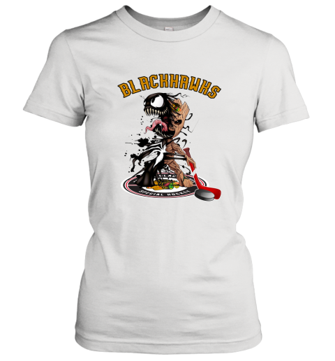 women's blackhawks t shirt