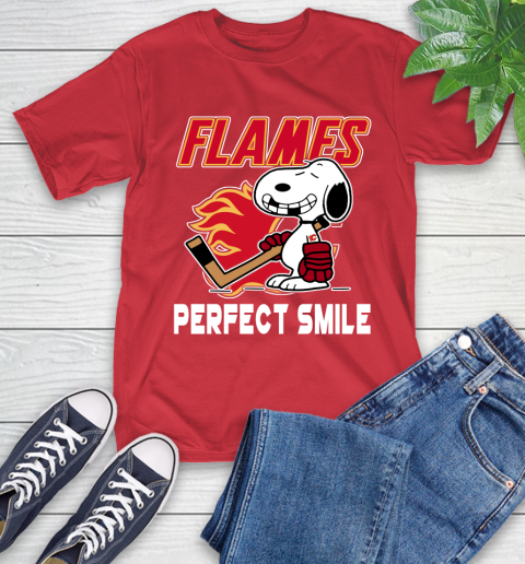 NHL Calgary Flames Snoopy Perfect Smile The Peanuts Movie Hockey T Shirt T-Shirt 11