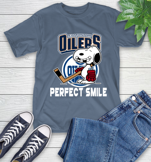 NHL Detroit Red Wings Snoopy Perfect Smile The Peanuts Movie Hockey T Shirt T-Shirt 8