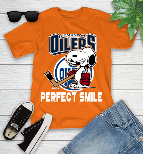 NHL Detroit Red Wings Snoopy Perfect Smile The Peanuts Movie Hockey T Shirt Youth T-Shirt 9