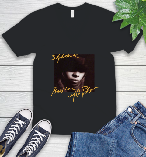 Mary J Blige V-Neck T-Shirt 2