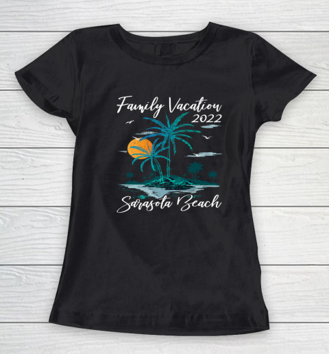 Retro Sunset Family Vacation 2022 Florida Sarasota Beach Women's T-Shirt