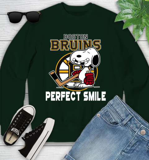 NHL Boston Bruins Snoopy Perfect Smile The Peanuts Movie Hockey T Shirt Youth Sweatshirt 9
