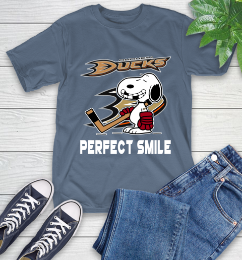 NHL Anaheim Ducks Snoopy Perfect Smile The Peanuts Movie Hockey T Shirt T-Shirt 8