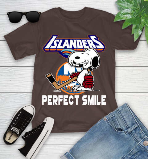 NHL New York Islanders Snoopy Perfect Smile The Peanuts Movie Hockey T Shirt Youth T-Shirt 7
