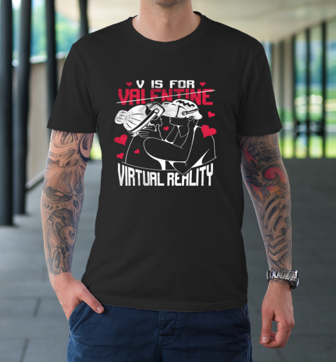 V Is For Virtual Reality Funny Valentine Couples Lovers Kiss T-Shirt 9