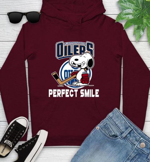 NHL Detroit Red Wings Snoopy Perfect Smile The Peanuts Movie Hockey T Shirt Youth Hoodie 7