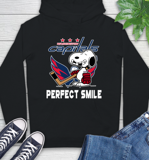 NHL Washington Capitals Snoopy Perfect Smile The Peanuts Movie Hockey T Shirt Hoodie