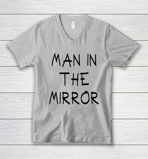 Christian Pulisic Shirt Say Man In The Mirror V-Neck T-Shirt 2
