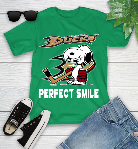 NHL Anaheim Ducks Snoopy Perfect Smile The Peanuts Movie Hockey T Shirt Youth T-Shirt 8