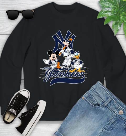 MLB New York Yankees Mickey Mouse Donald Duck Goofy Baseball T Shirt Youth Sweatshirt