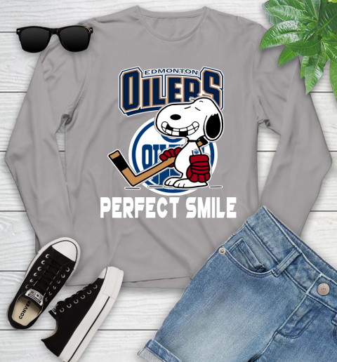 NHL Detroit Red Wings Snoopy Perfect Smile The Peanuts Movie Hockey T Shirt Youth Long Sleeve 5