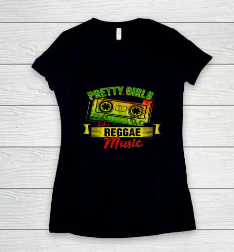 Pretty Girls Like Reggae Music Jamaican Girl Women's V-Neck T-Shirt