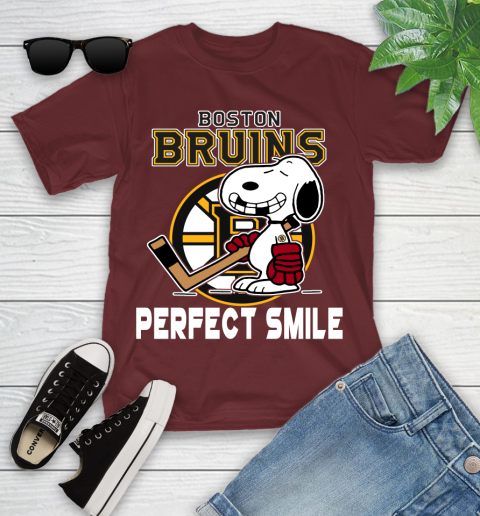 NHL Boston Bruins Snoopy Perfect Smile The Peanuts Movie Hockey T Shirt Youth T-Shirt 14
