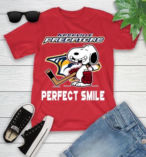 NHL Nashville Predators Snoopy Perfect Smile The Peanuts Movie Hockey T Shirt Youth T-Shirt - Image 14