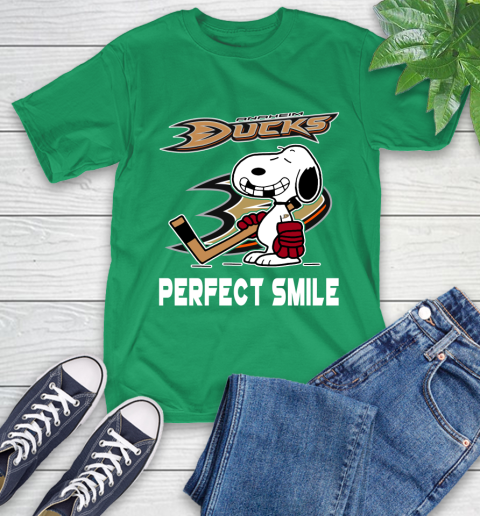 NHL Anaheim Ducks Snoopy Perfect Smile The Peanuts Movie Hockey T Shirt T-Shirt 7