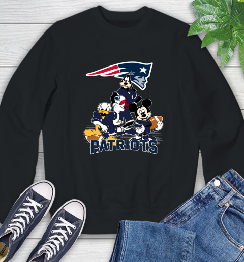 NFL New England Patriots Mickey Mouse Donald Duck Goofy Football Shirt Sweatshirt