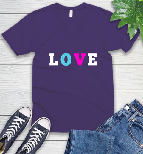 Love Shirt Savannah Guthrie V-Neck T-Shirt 9