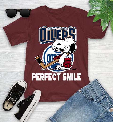 NHL Detroit Red Wings Snoopy Perfect Smile The Peanuts Movie Hockey T Shirt Youth T-Shirt 14
