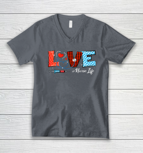 Love Nurselife Valentine Nurse Leopard Print Plaid Heart V-Neck T-Shirt 3