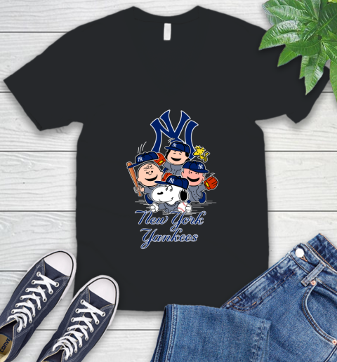 MLB New York Yankees Snoopy Charlie Brown Woodstock The Peanuts Movie Baseball T Shirt_000 V-Neck T-Shirt