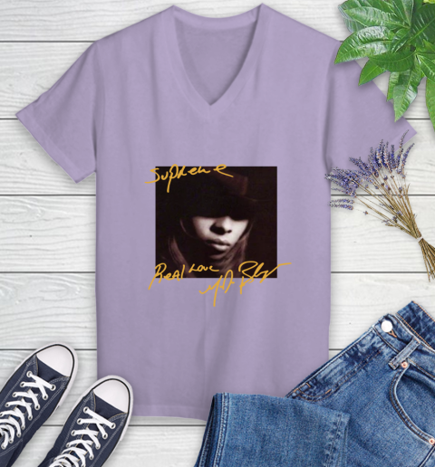 Mary J Blige Women's V-Neck T-Shirt 14