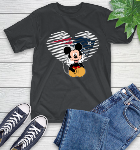 NFL New England Patriots The Heart Mickey Mouse Disney Football T Shirt_000 T-Shirt