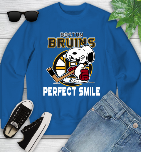 NHL Boston Bruins Snoopy Perfect Smile The Peanuts Movie Hockey T Shirt Youth Sweatshirt 7