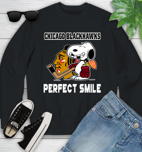 NHL Chicago Blackhawks Snoopy Perfect Smile The Peanuts Movie Hockey T Shirt Youth Sweatshirt