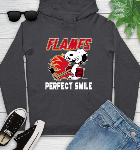NHL Calgary Flames Snoopy Perfect Smile The Peanuts Movie Hockey T Shirt Youth Hoodie 8
